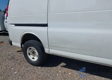 2017 Chevrolet Express 2500 Work Van из США, поврежденный, VIN 1GCWGAF17H1318313